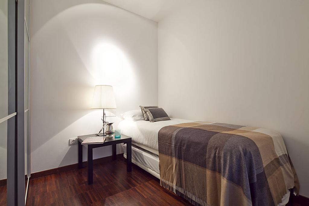 Apartment Barcelona Rentals - Sarria Apartments Near Center Buitenkant foto